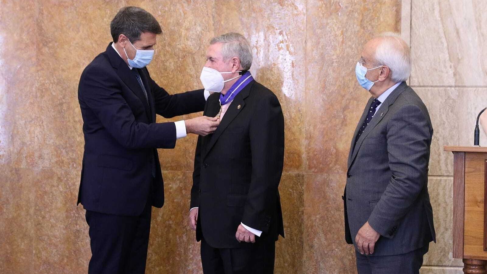 Fernando Brea recibe la Encomienda del Mérito Civil por su dedicación como servidor público