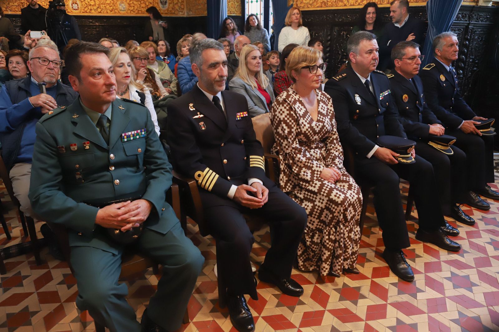 Imágenes del homenaje a Concepción Villaescusa y Cristina Orozco en Algeciras por el 8-M