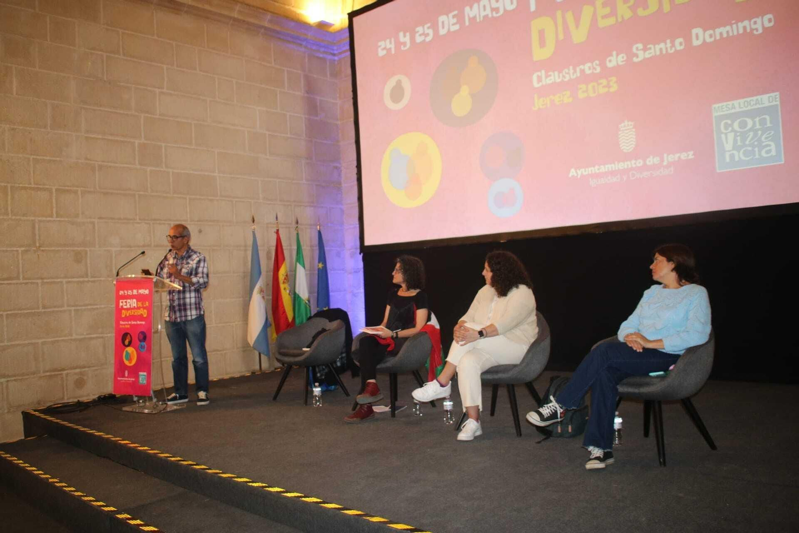 Feria de la Diversidad en los Claustros de Santo Domingo de Jerez