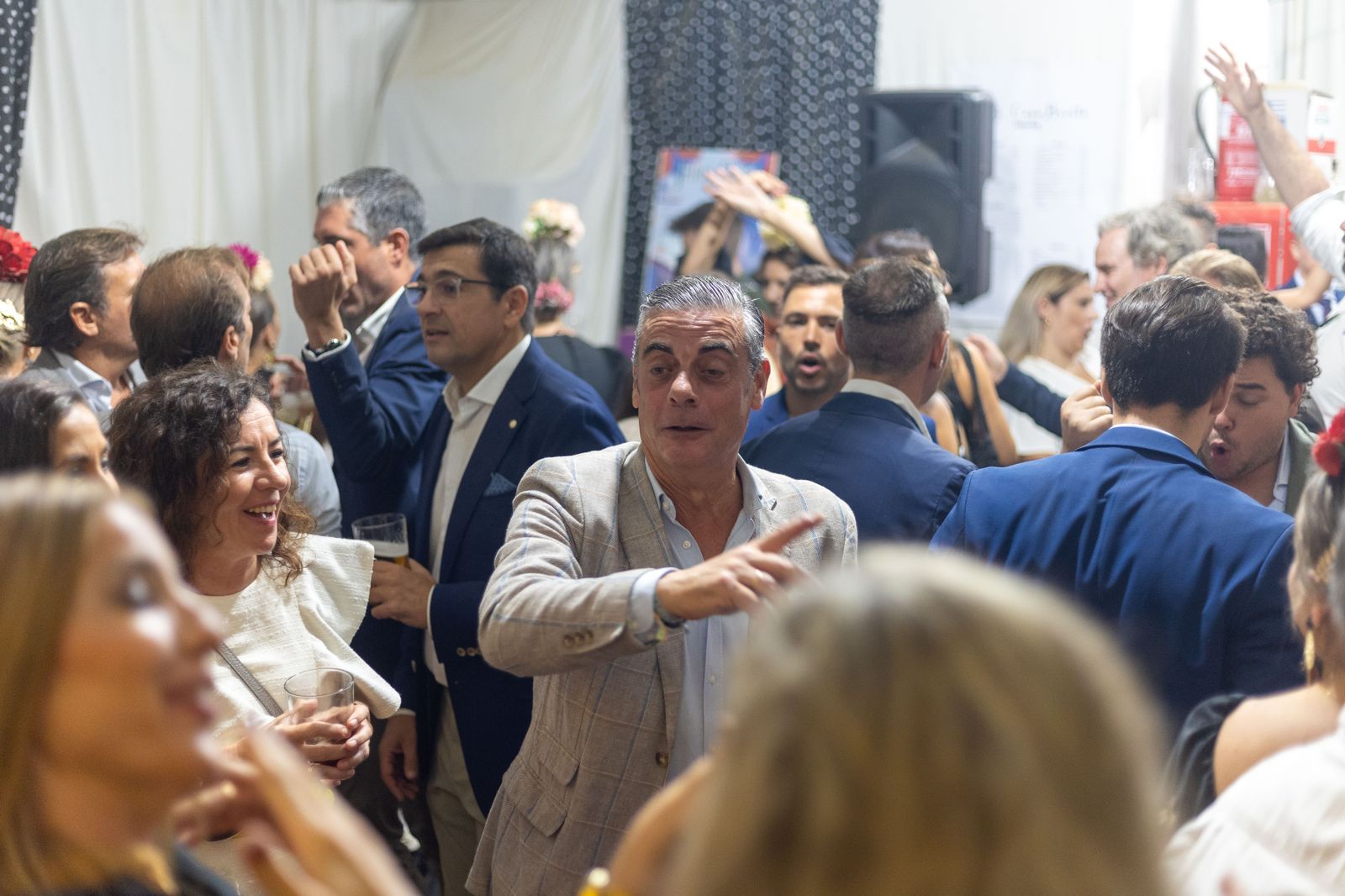 Feria del Caballo 2023: Imágenes del ambiente en la noche del sábado