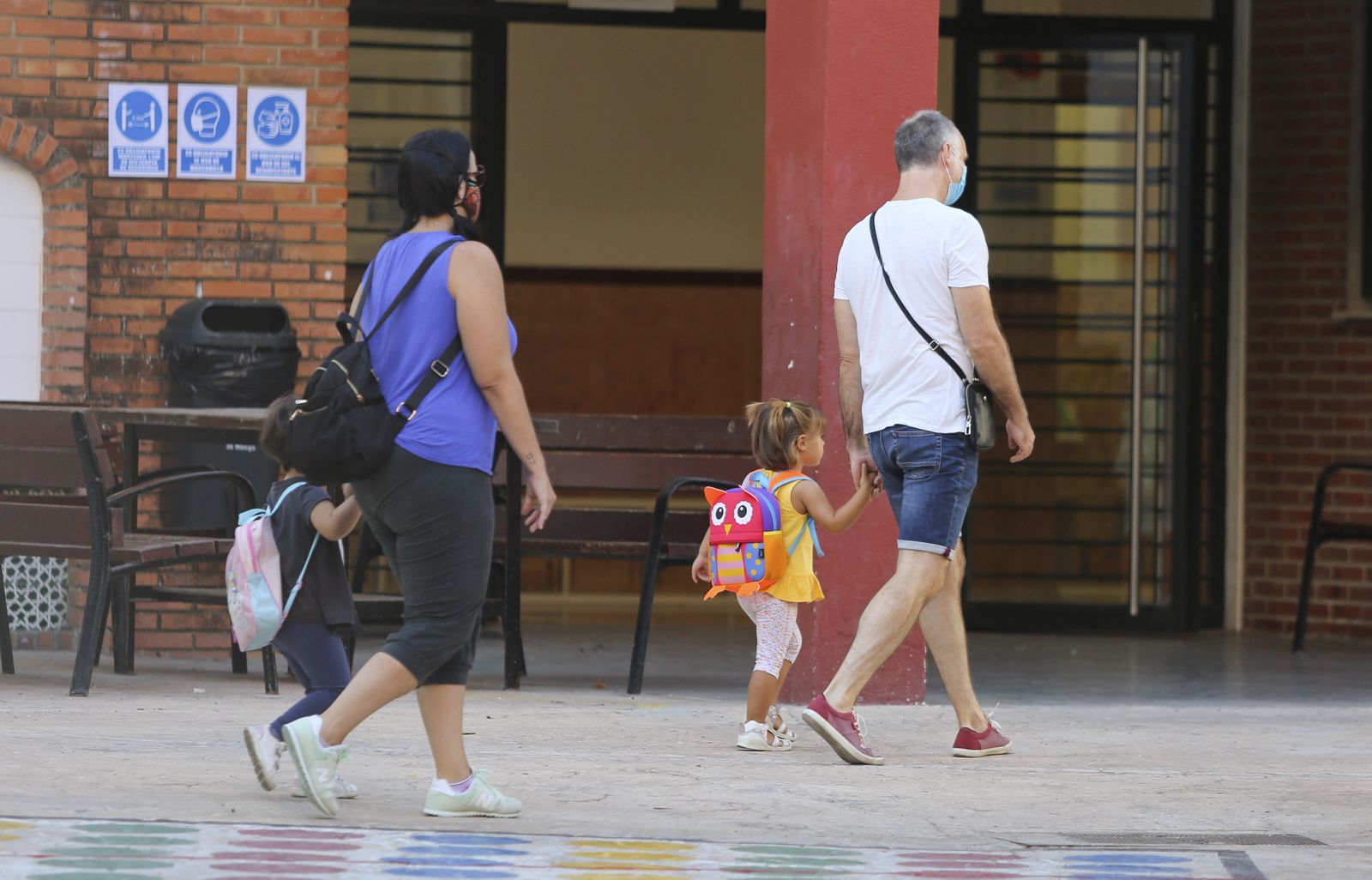 Vuelta al cole en Málaga: Fotos de un día de nervios y mascarillas