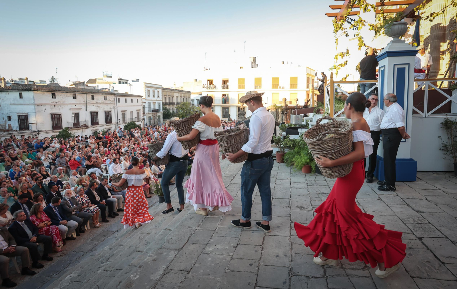 Imágenes de la Pisa de la Uva en la Catedral de Jerez