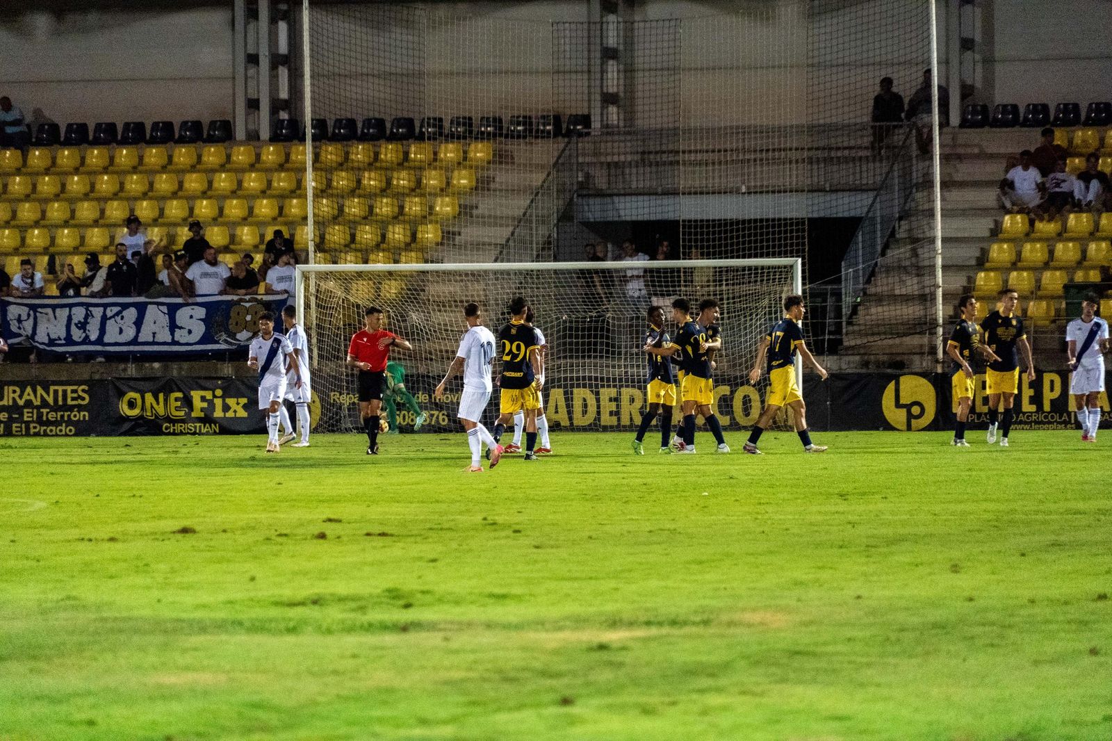 Imágenes del partido AD Merida - Recreativo de Huelva del Trofeo de la Bella