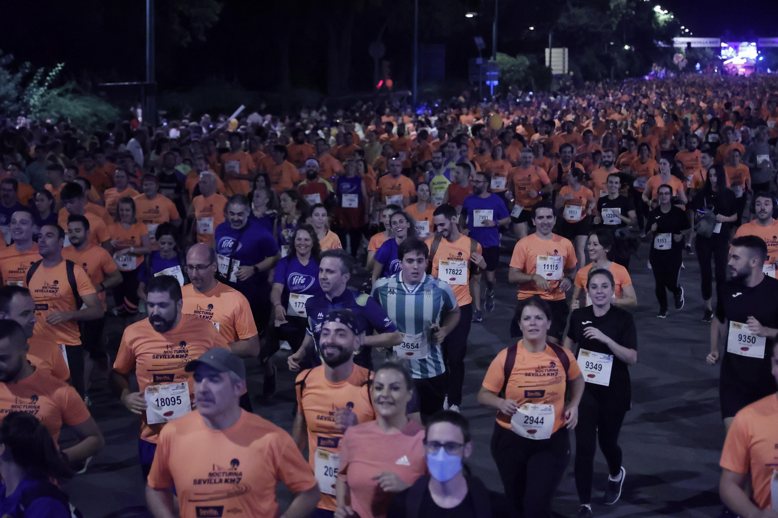Búscate en la Carrera Nocturna de Sevilla (6)