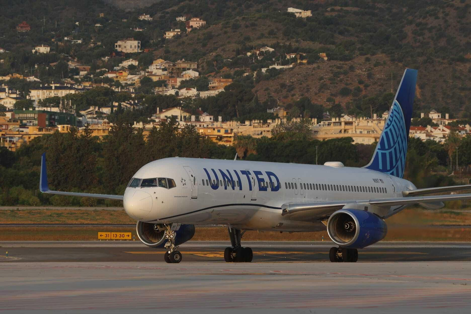La llegada del primer vuelo de United Airlines a Málaga desde Nueva York.