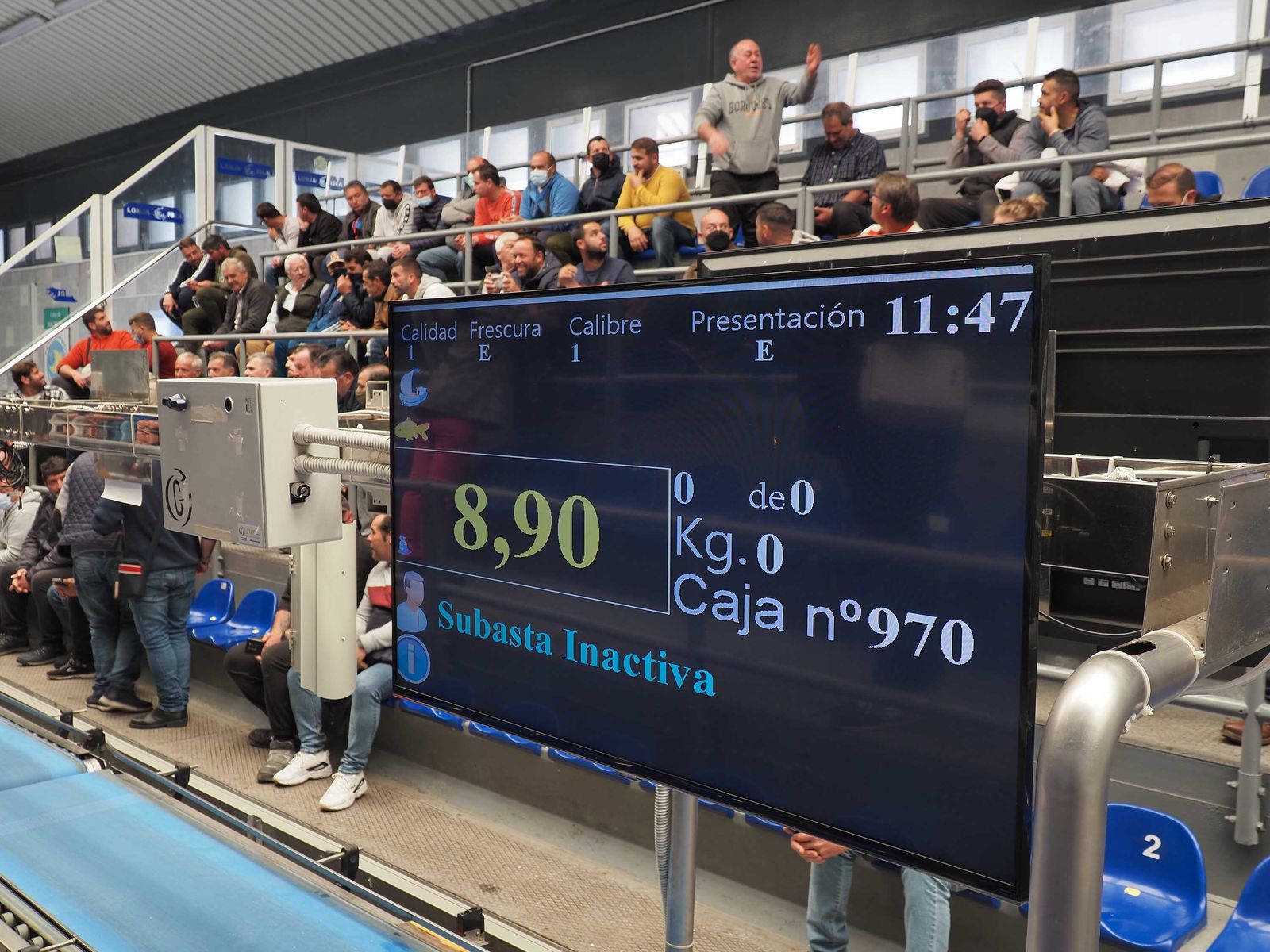 Lonja pesquera de Isla Cristina inactiva, durante la concentración del martes del sector