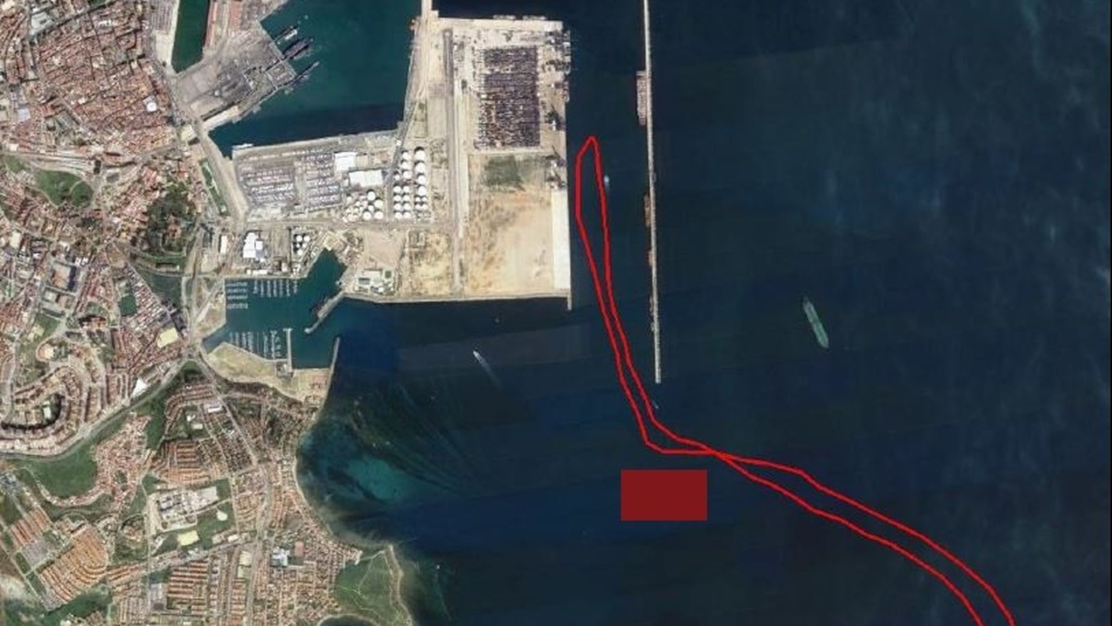 Trayectoria real de buques en la entrada y salida de Isla Verde. En el recuadro, el Mar de Isidro.