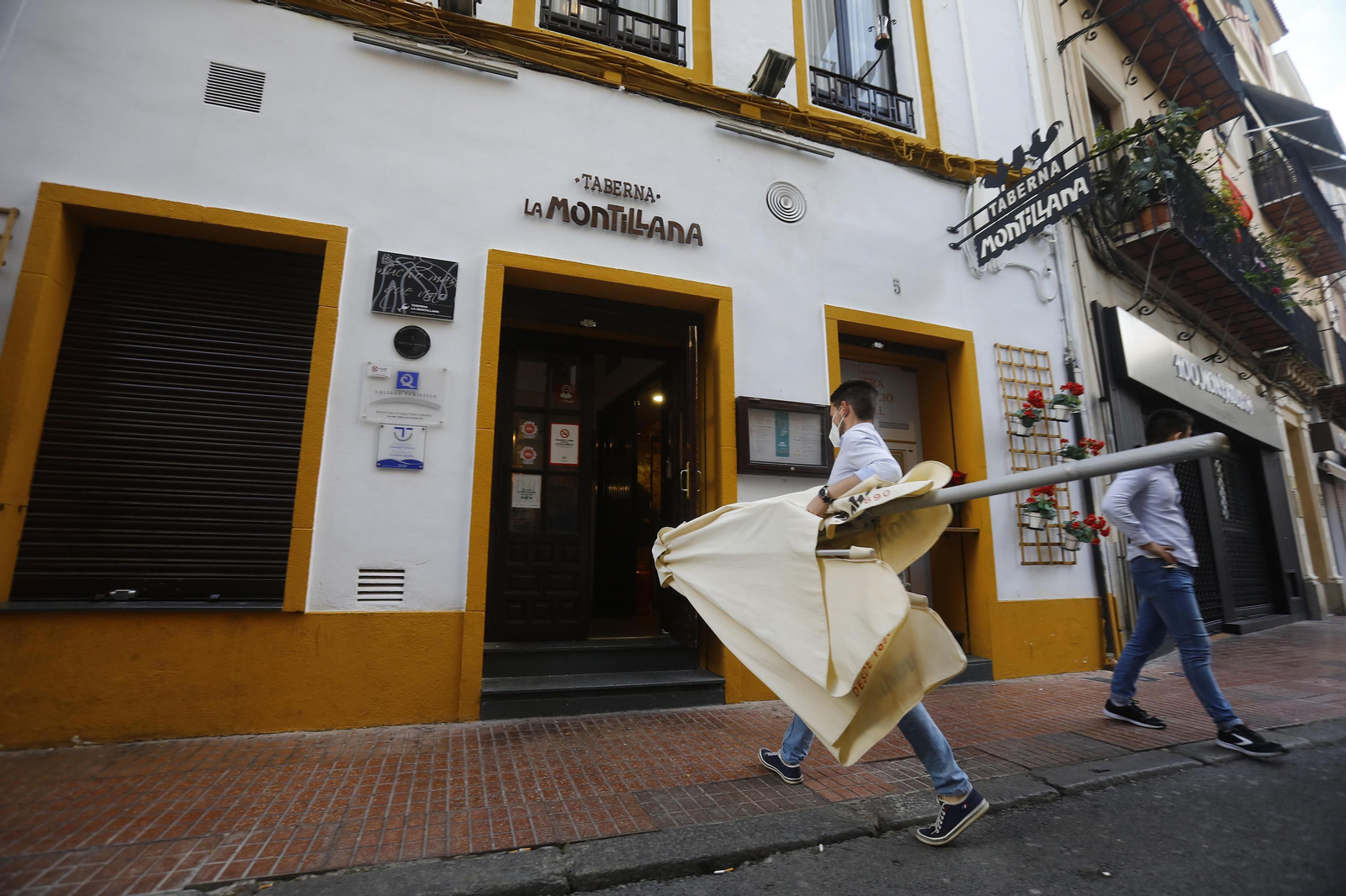 El nuevo cierre de bares y restaurantes de Córdoba, en fotografías