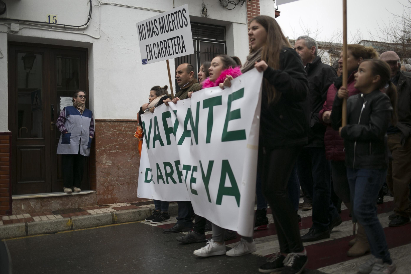 Manifestación para que se retomen las obras de la variante de Arriate