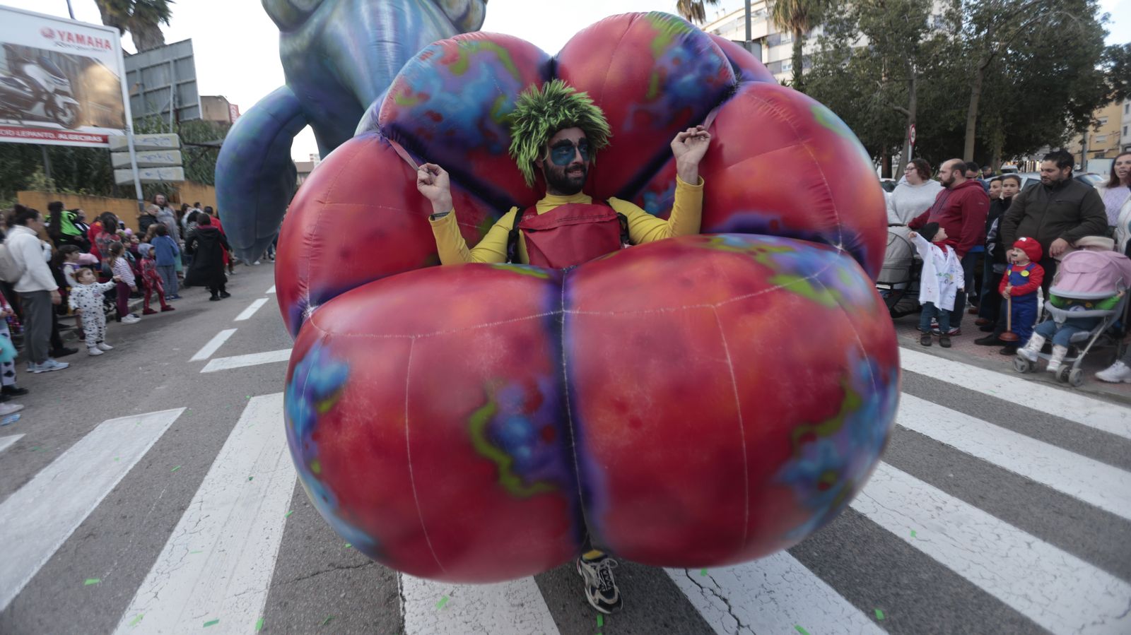 Búscate en las fotos de la cabalgata del Carnaval de Algeciras