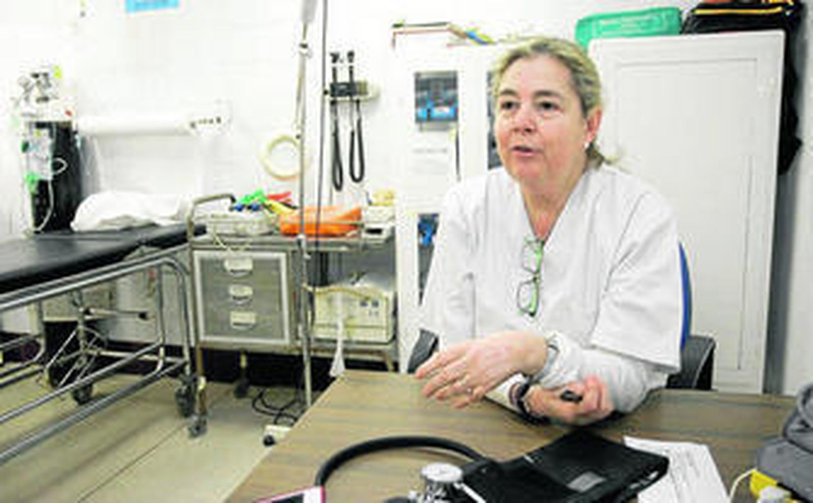 La doctora Mariam González en su consulta durante la entrevista con Diario de Almería.