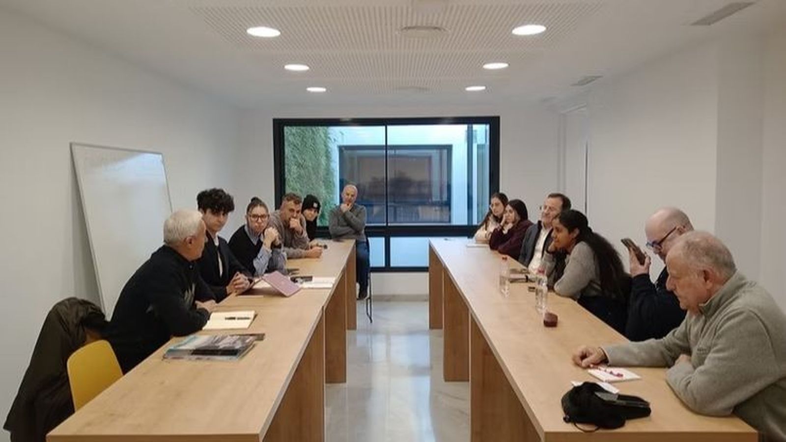 Juventud, debate y pensamiento crítico en el Centro de la Cultura Mediterránea de El Ejido.