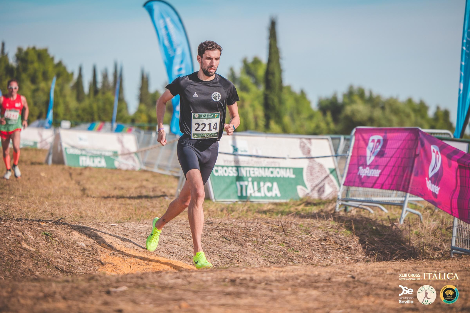 Búscate en las fotos del Cross de Itálica 2025 | 3