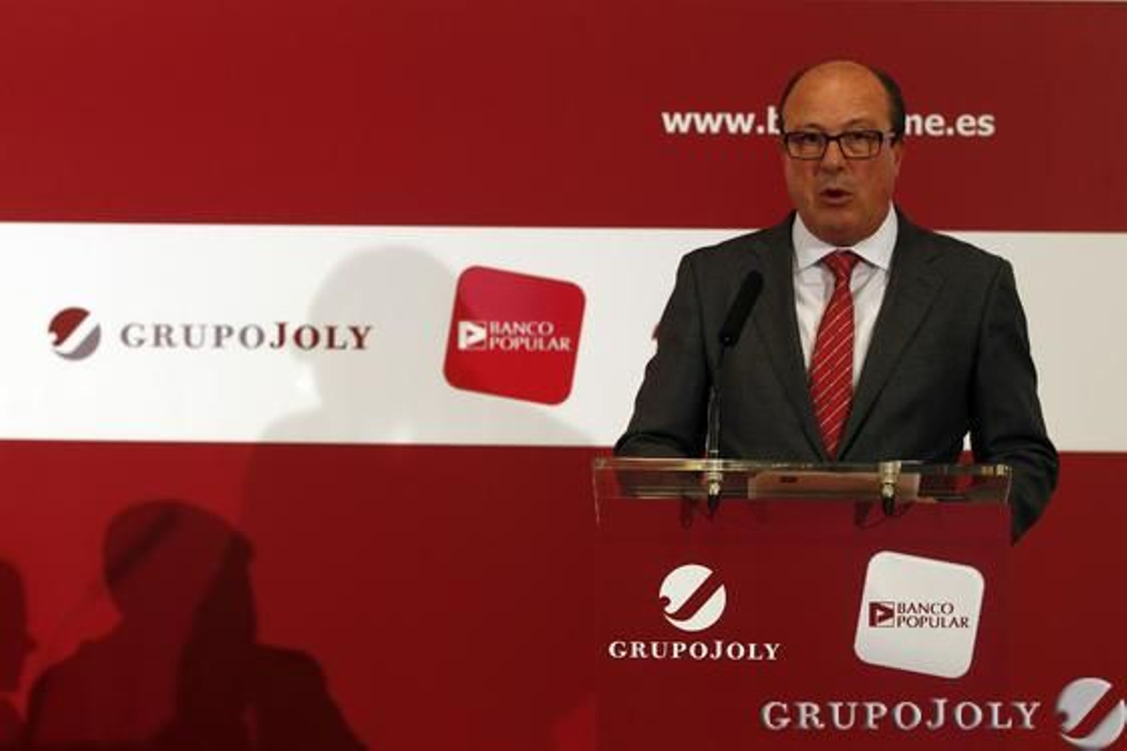 El director territorial de Banco Popular en Andalucía Oriental, Manuel Quero.

Foto: Pepe Villoslada y Alex Cámara