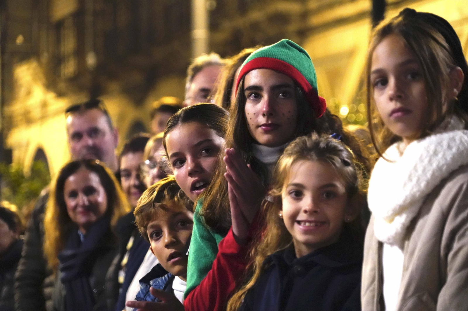 Las mejores imágenes del encendido del alumbrado 2025 en la Plaza de las Monjas