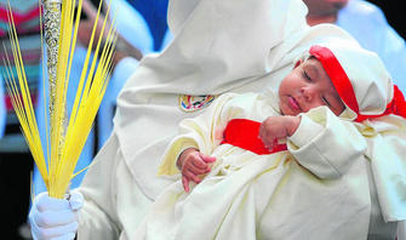 Sueños cofrades en La Borriquita: el futuro de la Semana Santa parece garantizado.