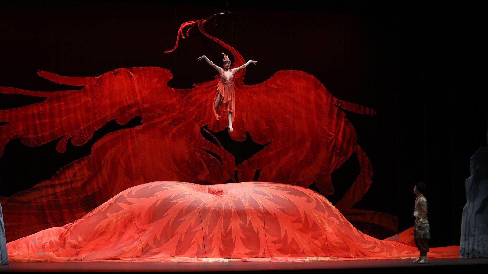 Imágenes del 'Gran Circo Acrobático de China' en el Teatro Villamarta