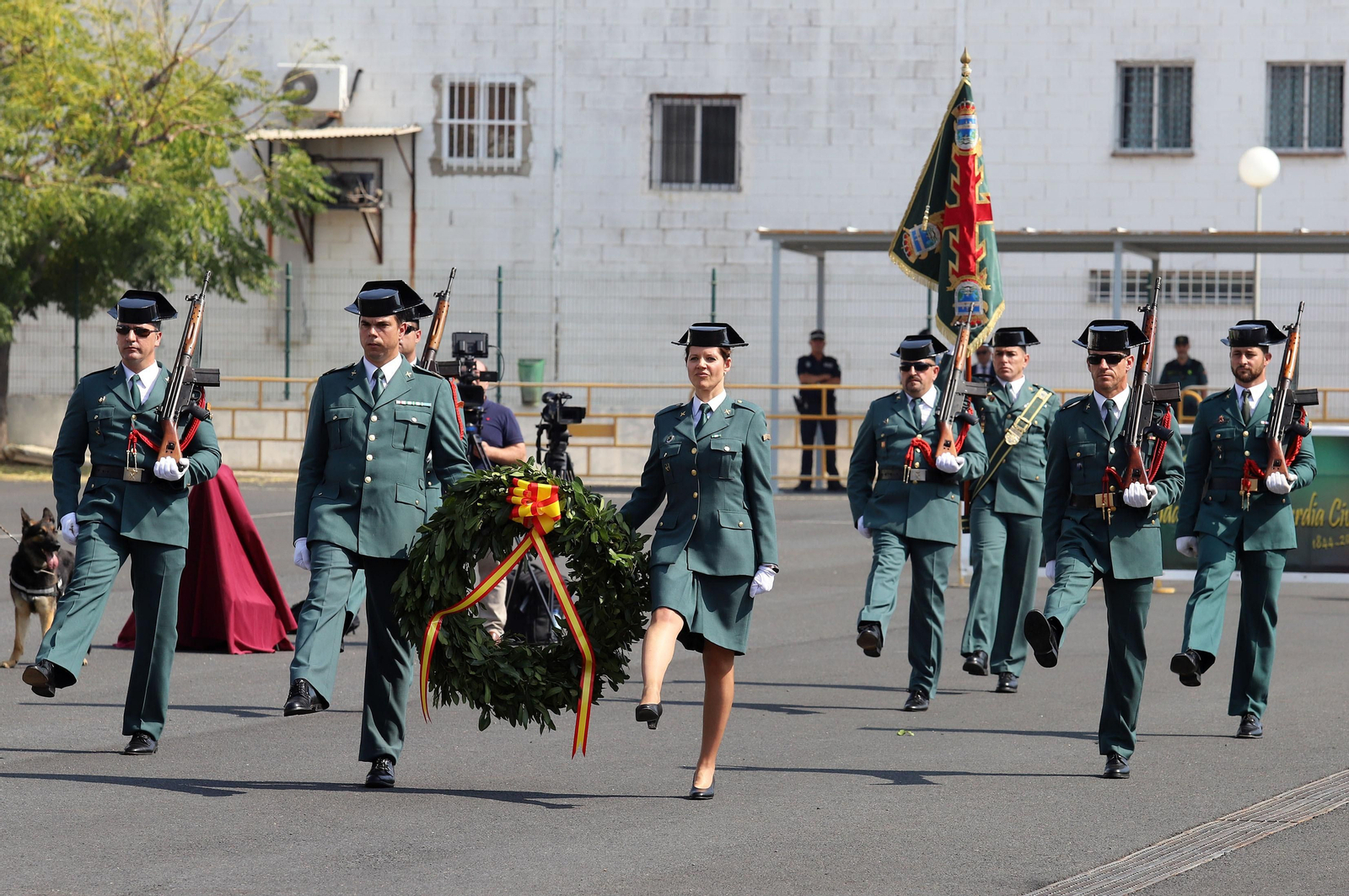 Imágenes de la toma de posesión de Andrés López como coronel jefe de la Comandancia de la Guardia Civil en Huelva