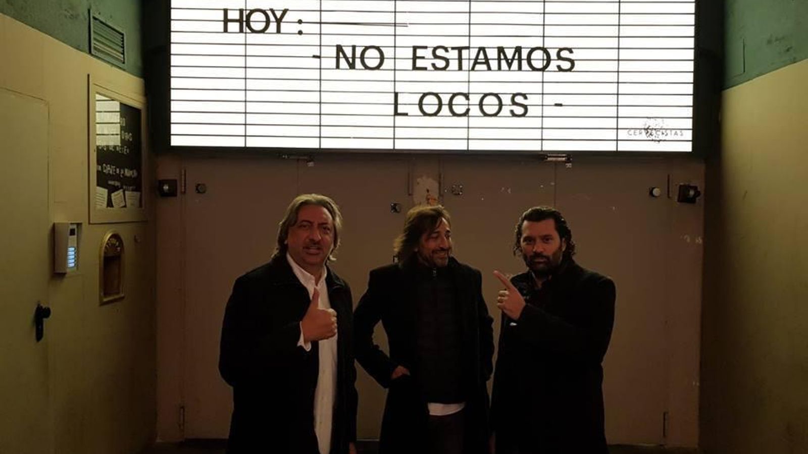 La banda posa minutos antes de desvelar su vuelta a los escenarios.