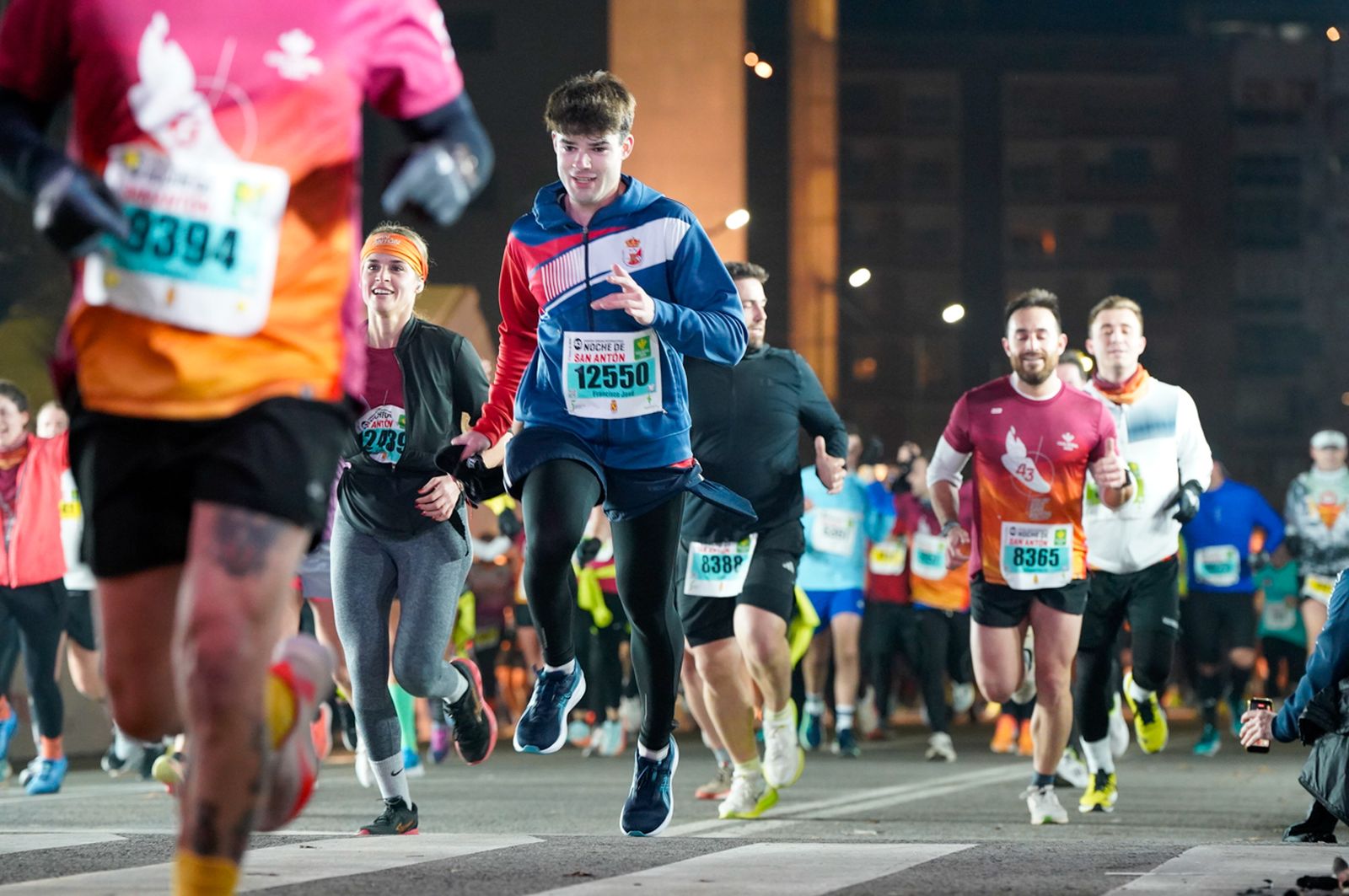 En imágenes: búscate en tu llegada a meta de la Carrera de San Antón 2026 (14)