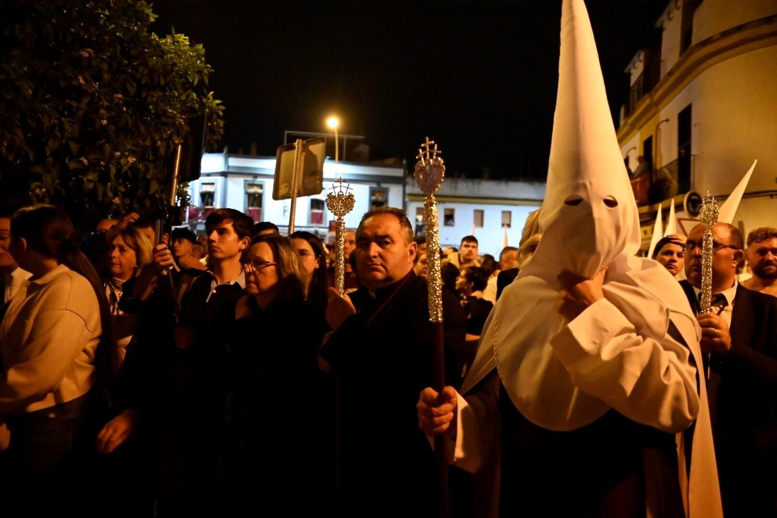 El Señor de la Salud da luz al Jueves de Pasión en Córdoba, en imágenes