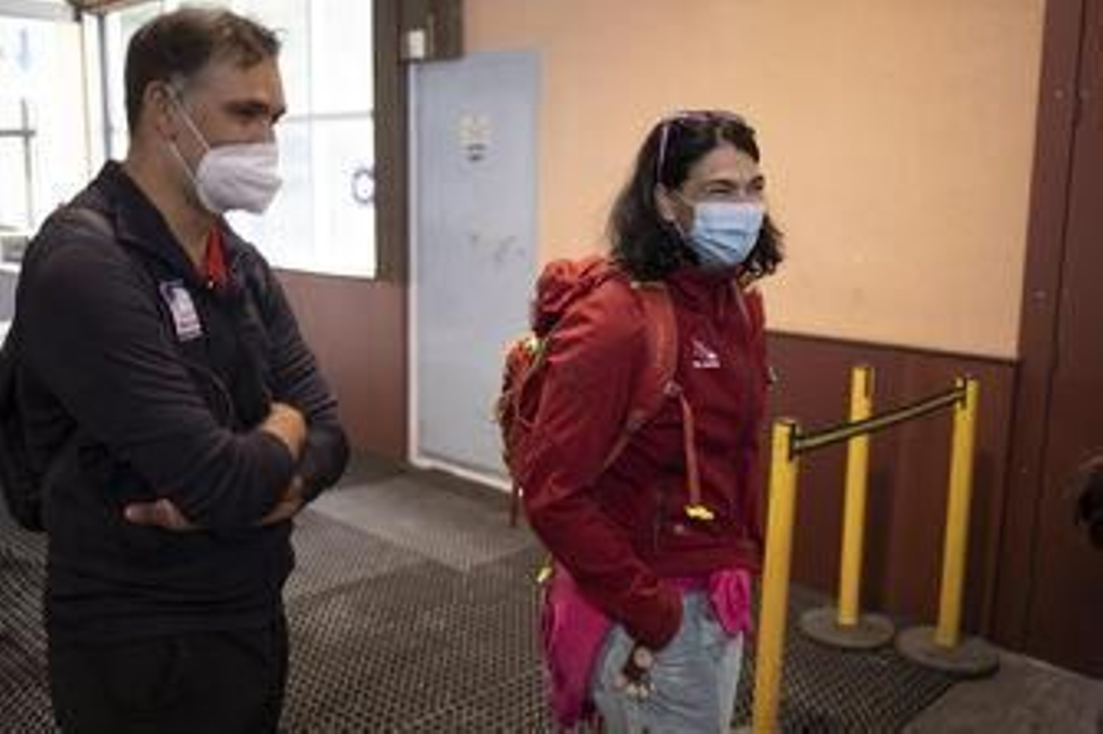 Fotos: así ha sido la jornada de limpieza en las pistas de esquí de Sierra Nevada