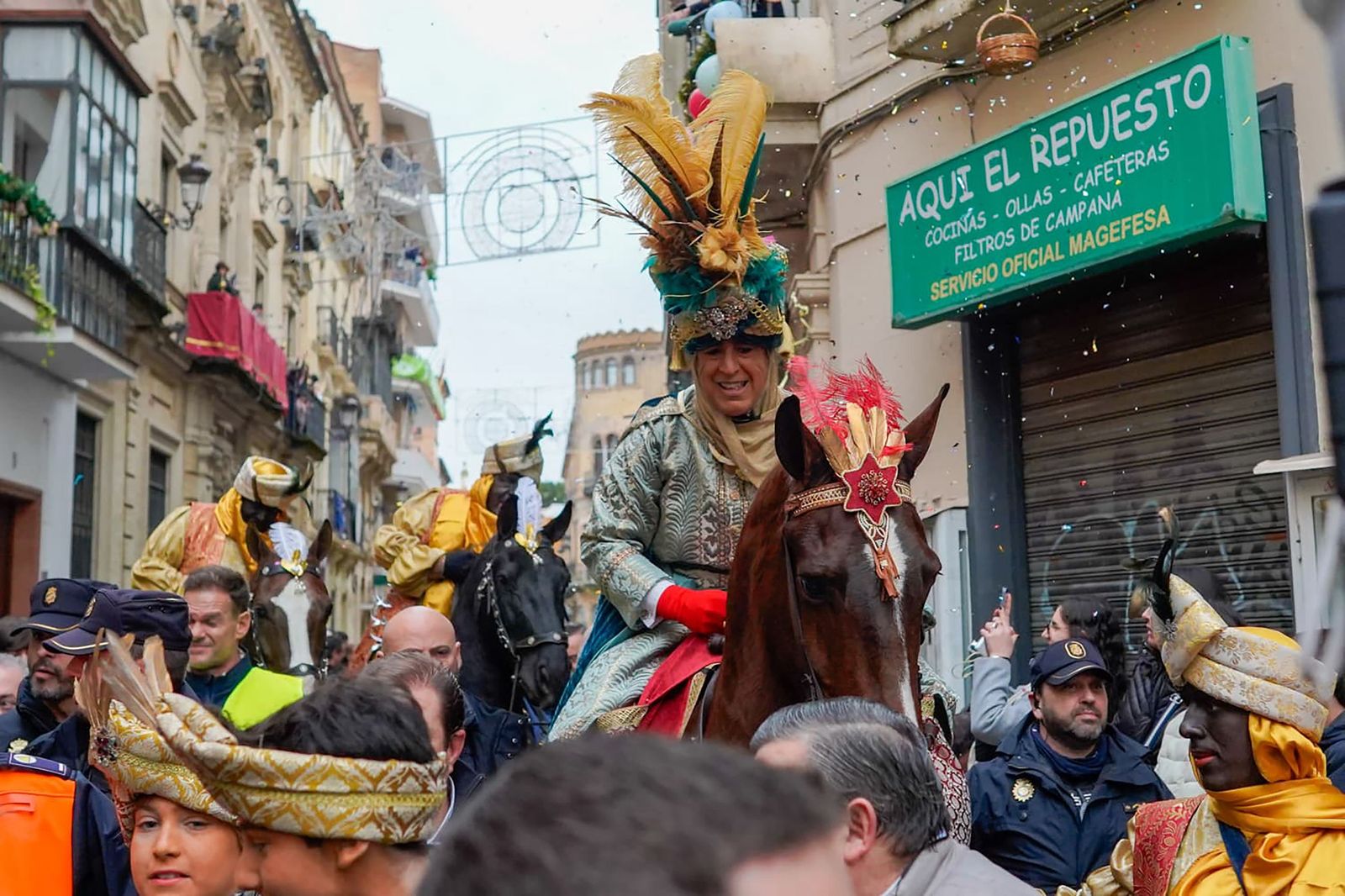 Las fotos del Heraldo Real en Sevilla
