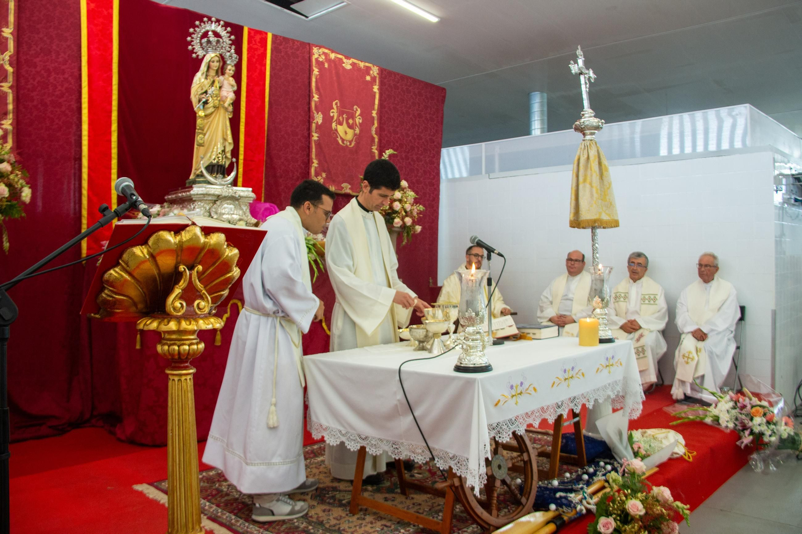 La Lonja de Motril acoge la tradicional misa en honor a la Virgen del Carmen La Lonja de Motril acoge la tradicional misa en honor a la Virgen del Carmen