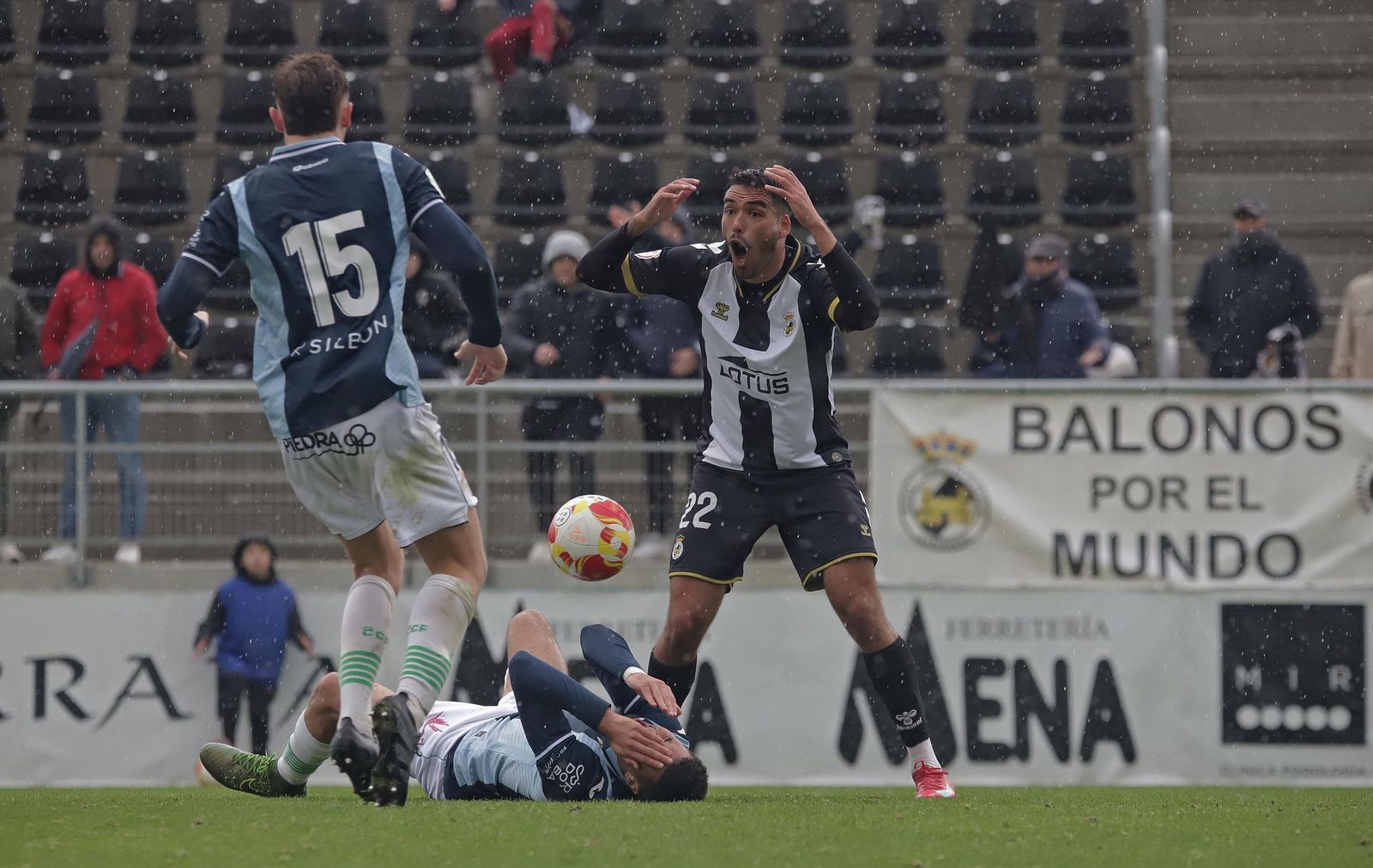 Las mejores fotos del Balona - Córdoba B de Tercera Federación