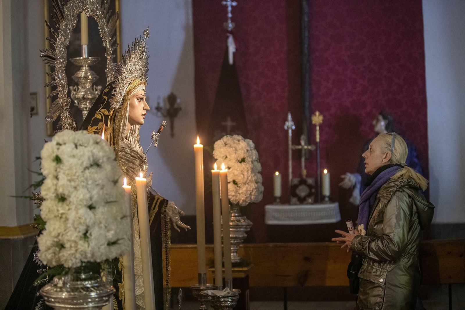 La Virgen de los Desamparados, en besamanos.