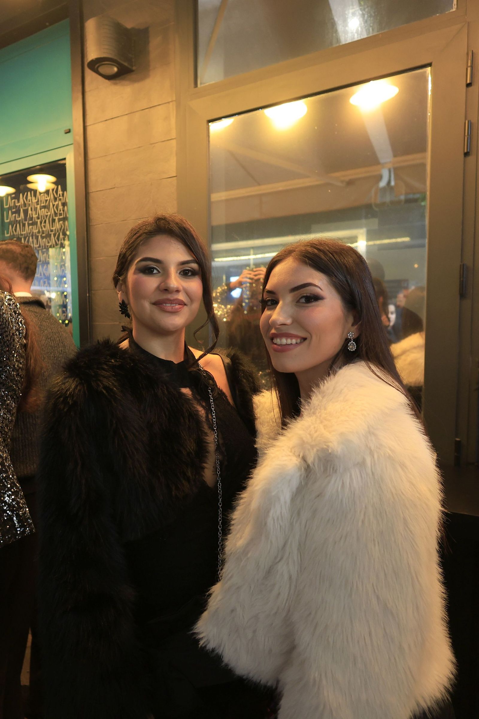 Búscate en las fotos del ambiente en el centro de La Línea antes de la Nochevieja