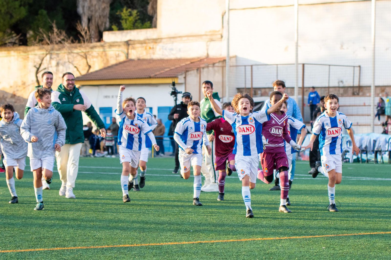 En imágenes: el RCD Espanyol, campeón del IV Torneo Internacional de Fútbol Alevín 'Ciudad de Linares'