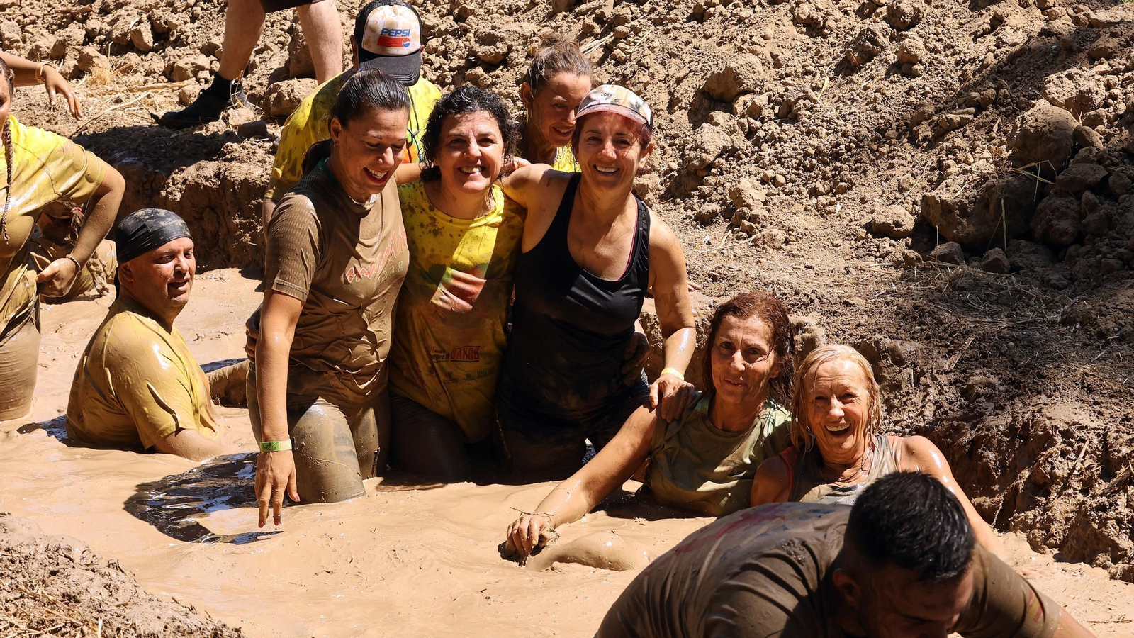 Búscate en la VII Carrera del Barro en La Barca