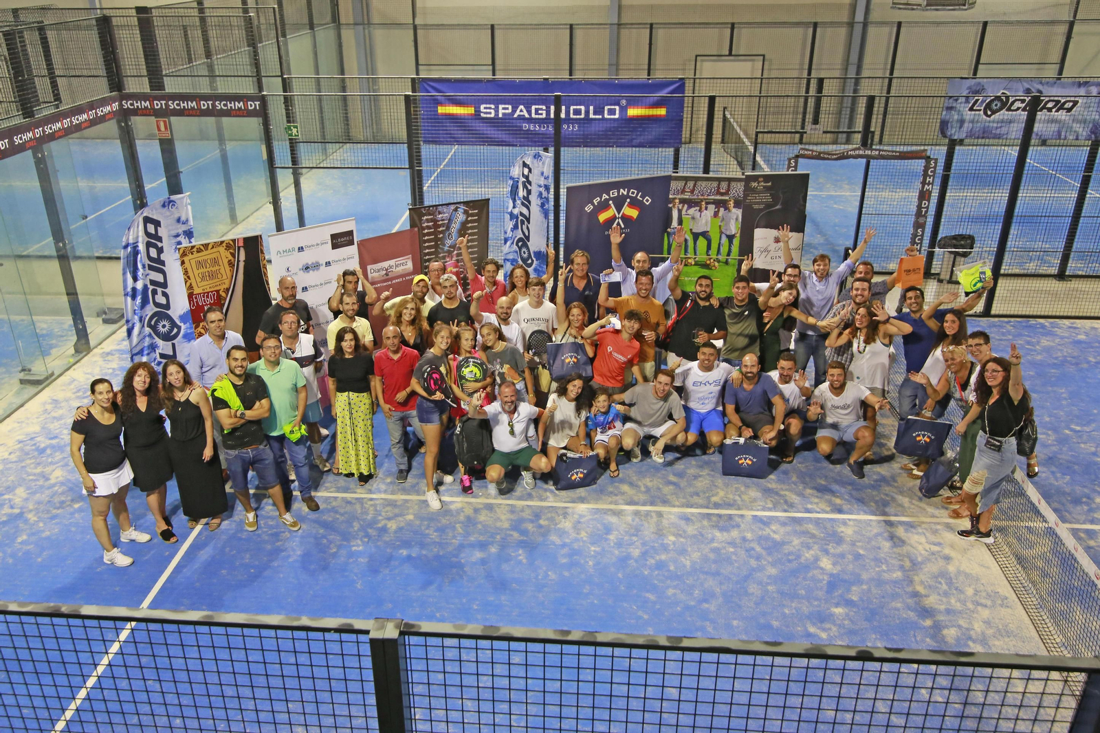 Participantes en la última edición de la Diario de Jerez Padel Cup, en Padel Extreme, el día de la entrega de trofeos.
