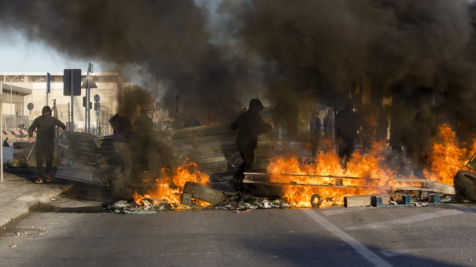 Las imágenes de la segunda jornada de la huelga del metal en Cádiz