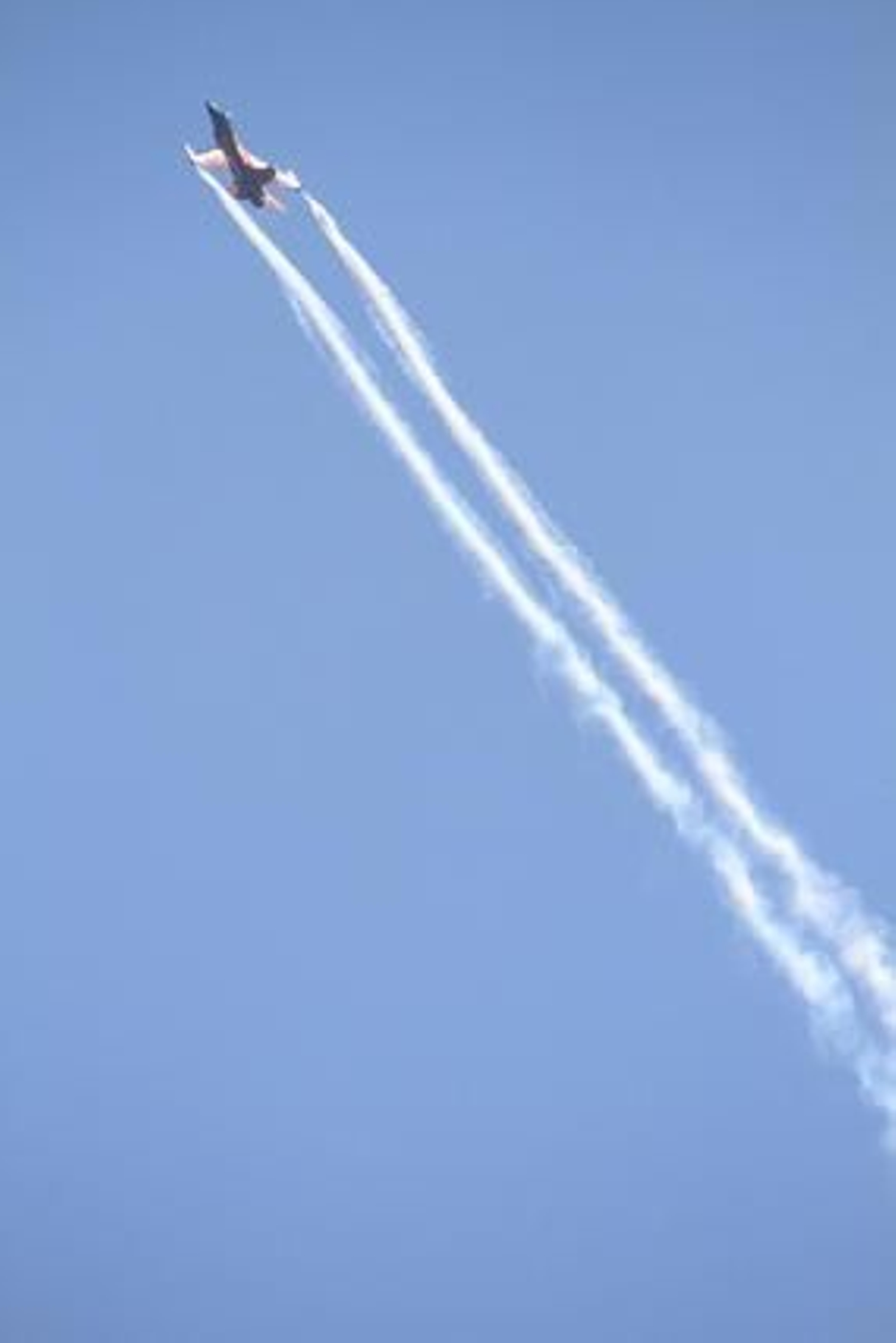 El II Festival Aéreo Internacional de Málaga, donde han participado 35 aeronaves y 90 pilotos, ha contado con la presencia de más de 250.000 personas.

Foto: Yolanda Montiel