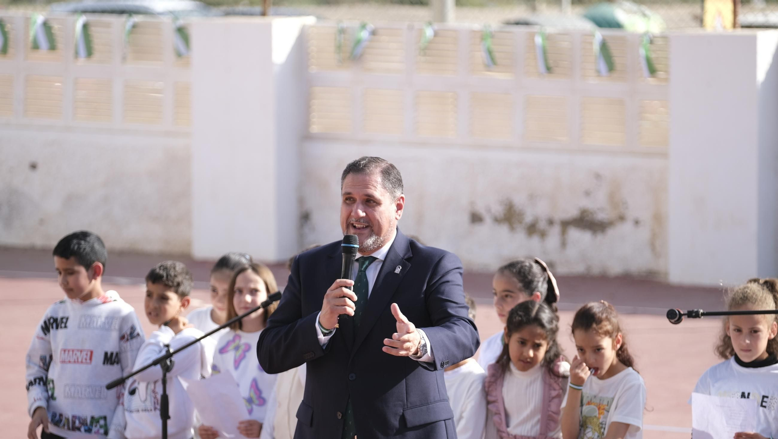 Día de la Bandera de Andalucía en el Colegio Virgen del Mar de Cabo de Gata, en imágenes