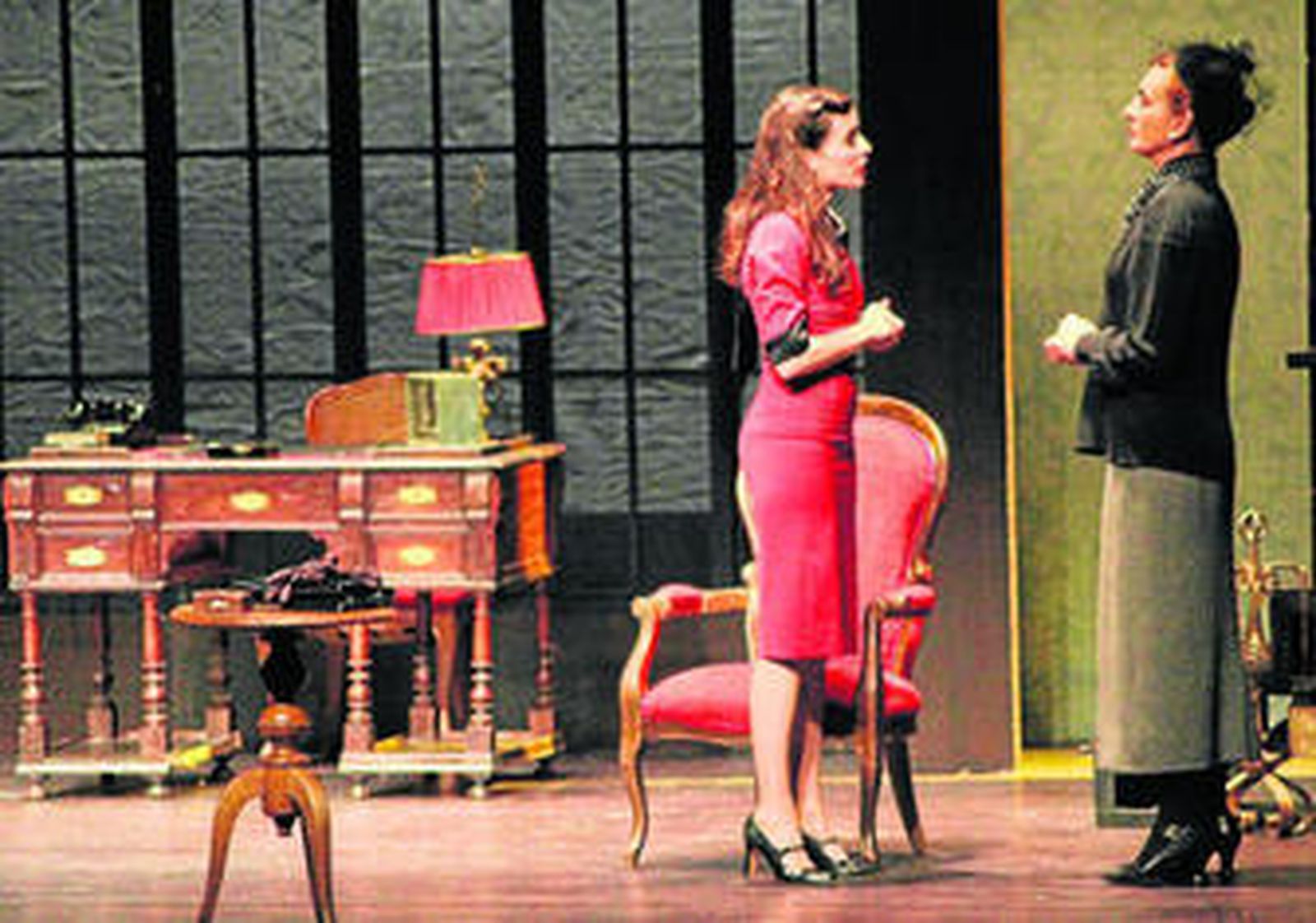 Un momento de la representación de 'La ratonera' ayer en el teatro Florida de Algeciras.