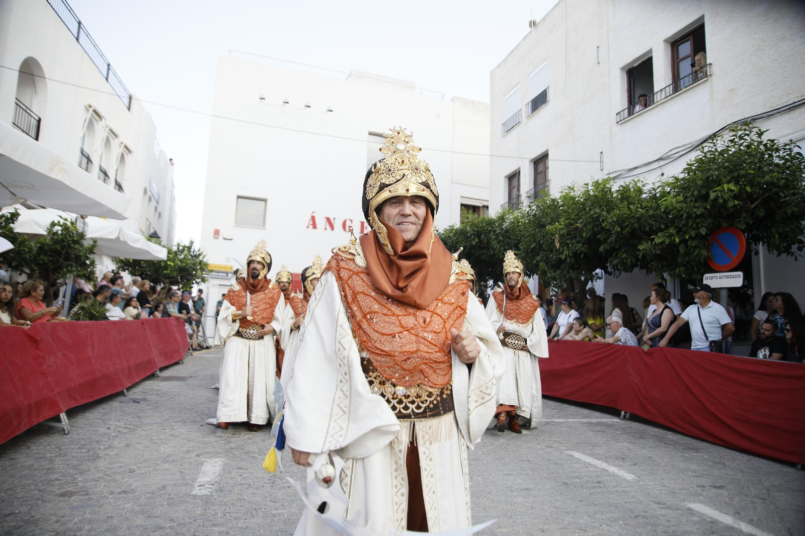 El gran desfile de Moros y Cristianos de Mojácar, en imágenes