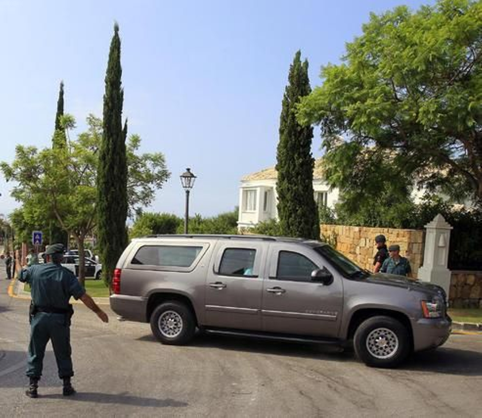 Llegada de Michelle Obama y su hija Sasha al hotel Villa Padierna./Sergio Camacho