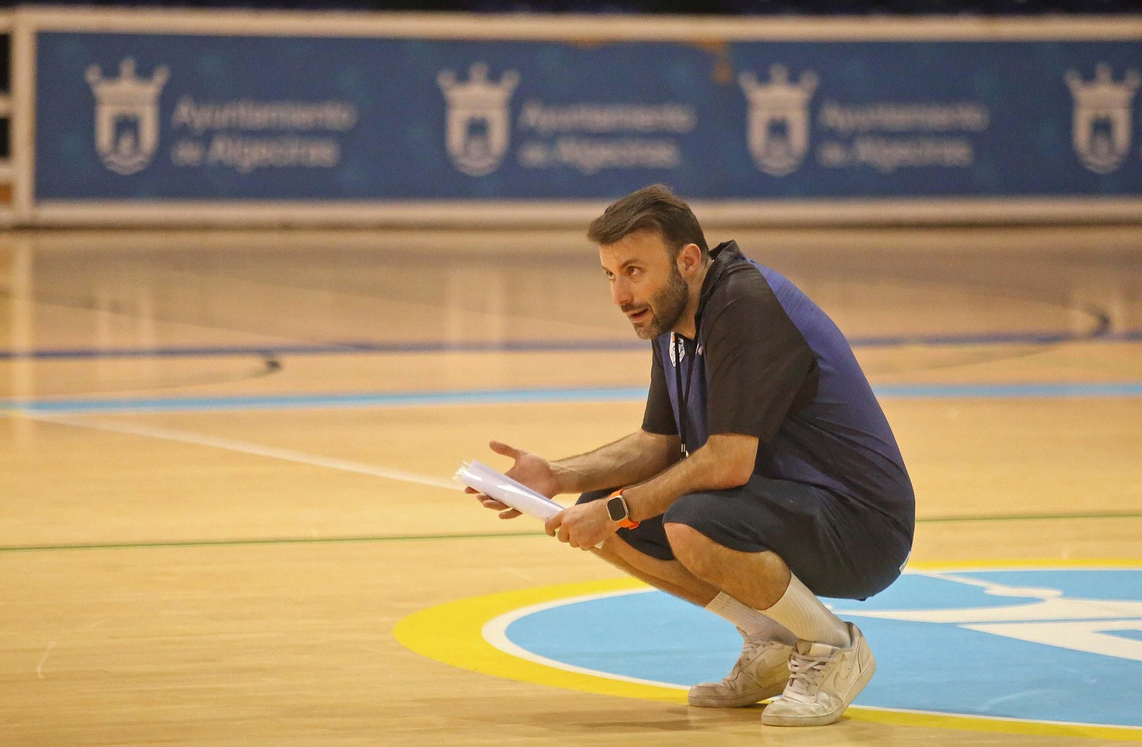 Fotos del primer entrenamiento de Miki Ortega al frente de Udea