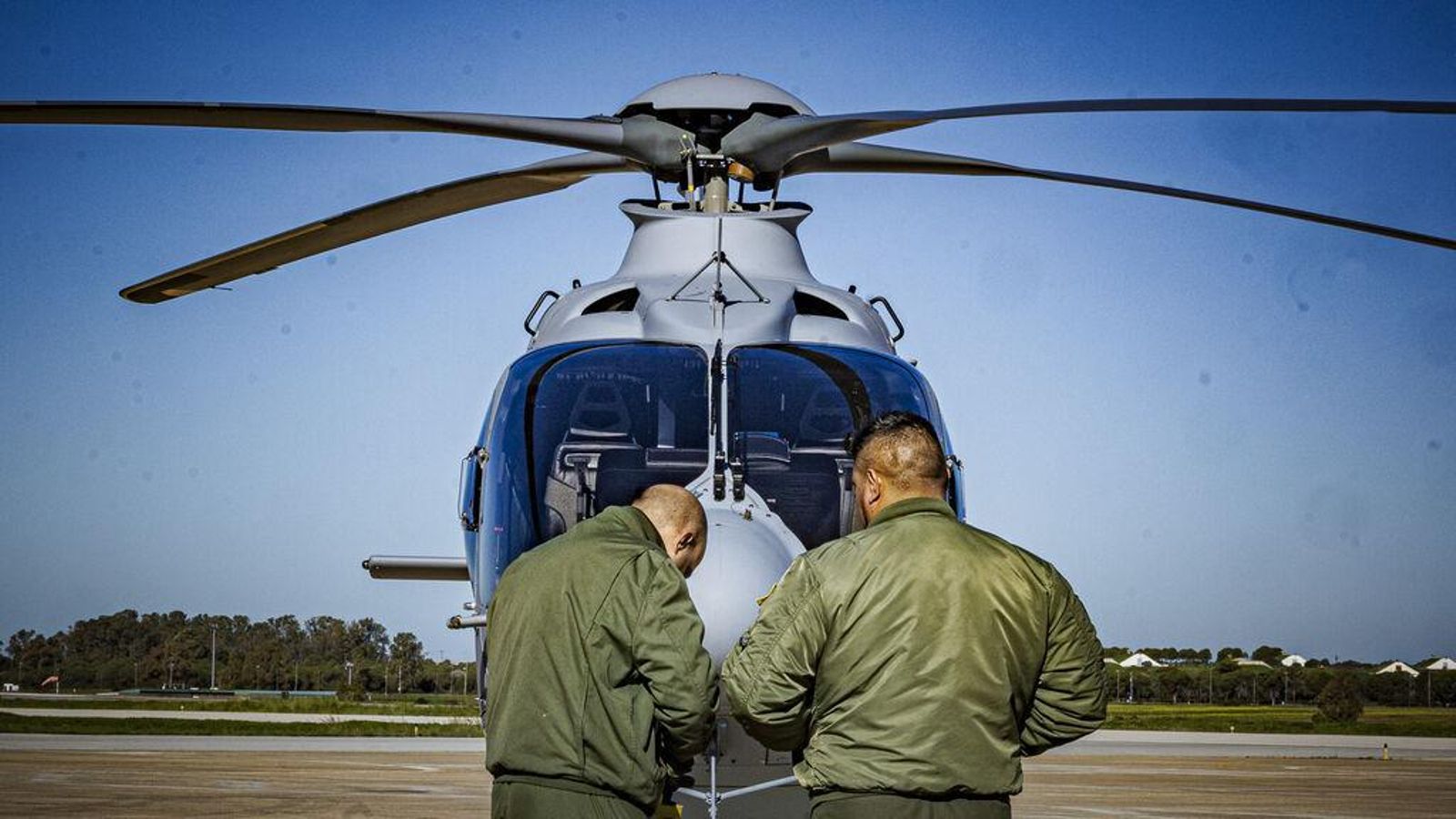 El nuevo Airbus H-135 de la Duodécima escuadrilla.