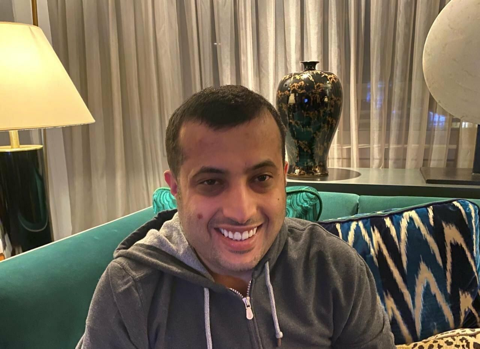 Turki al-Sheikh, afeitado y con el pelo cortado en una de sus últimas imágenes públicas