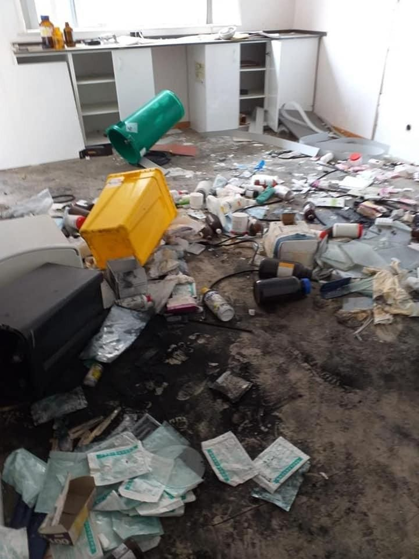 Saqueo del antiguo hospital de La Línea