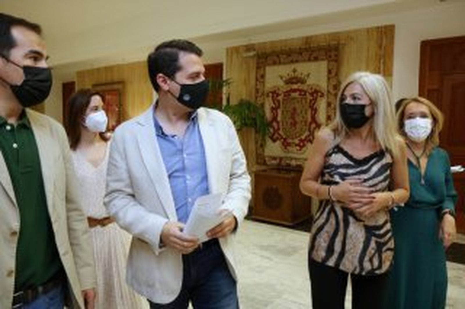 Encuentro del alcalde y la consejera de Cultura.