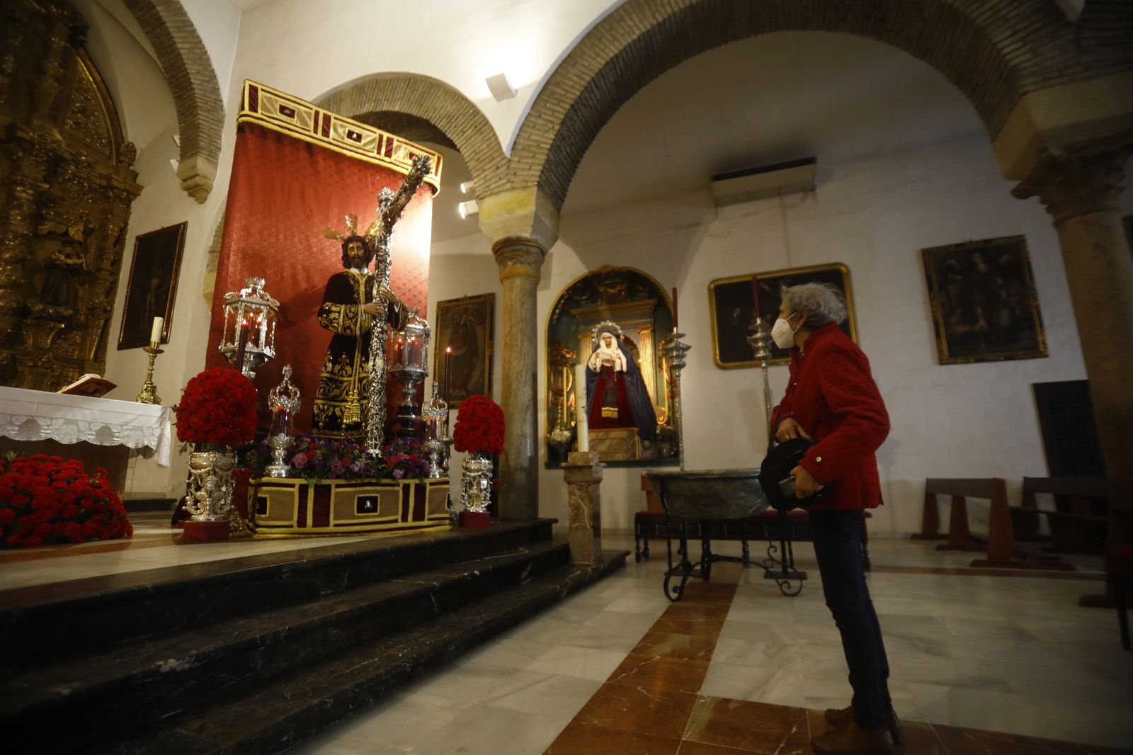 La archicofradía de la Vera-Cruz de Córdoba venera al Señor de los Reyes