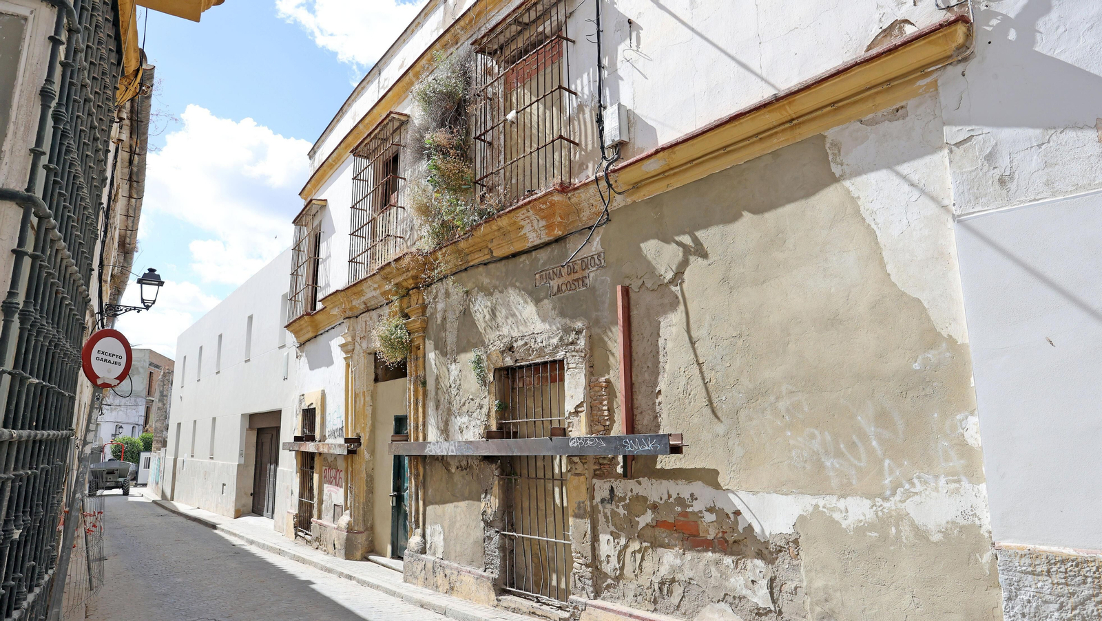 Inmueble de la calle Juana de Dios Lacoste que ya cuenta con licencia para apartamentos turísticos.