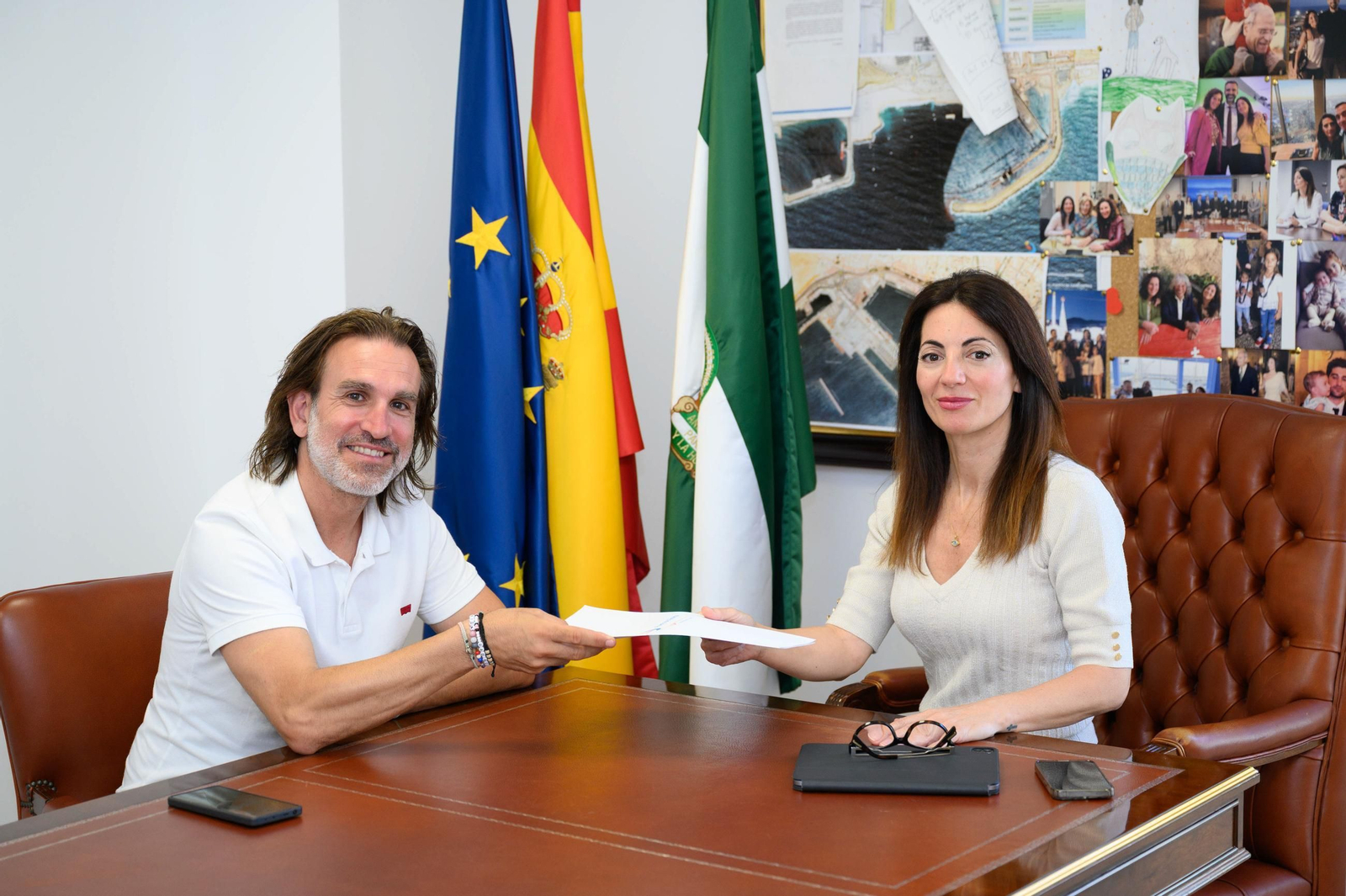 David Siles, presidente del Comité de Empresa de la APA, y Rosario Soto, presidenta de la APA.