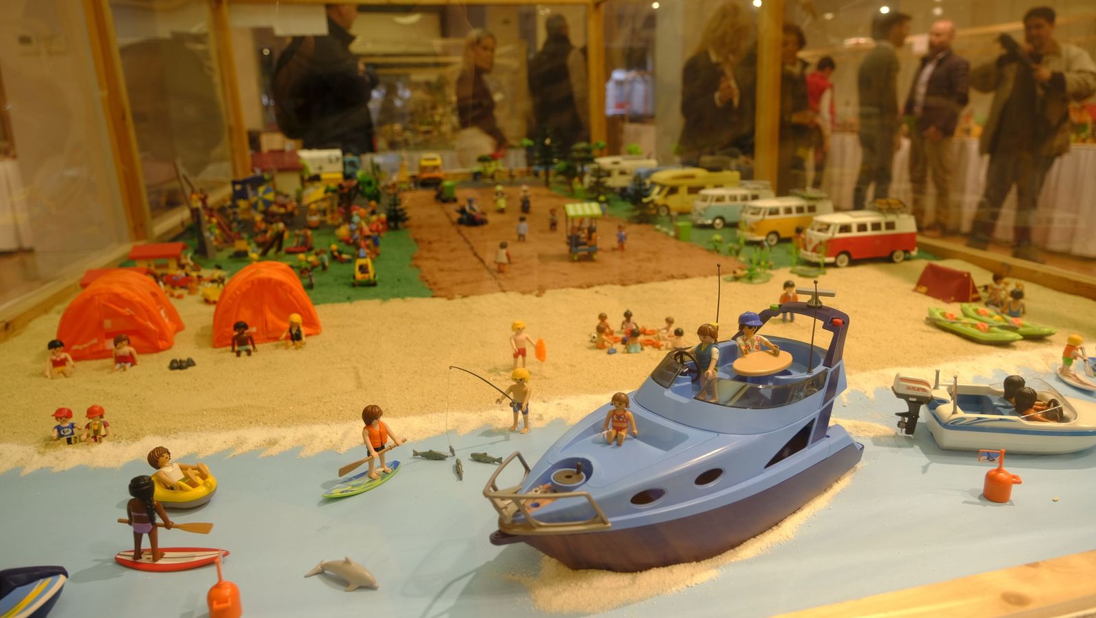 Exposición de Clicks de Playmobil contra el cáncer infantil, en fotos