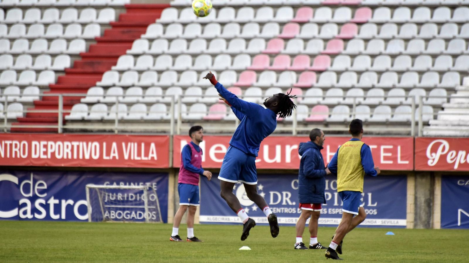 Las fotos del primer entrenamiento de Salva Ballesta